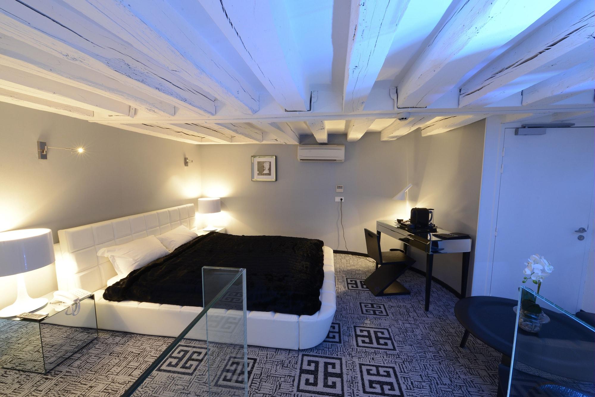 Art Hotel Rochecorbon Bagian luar foto