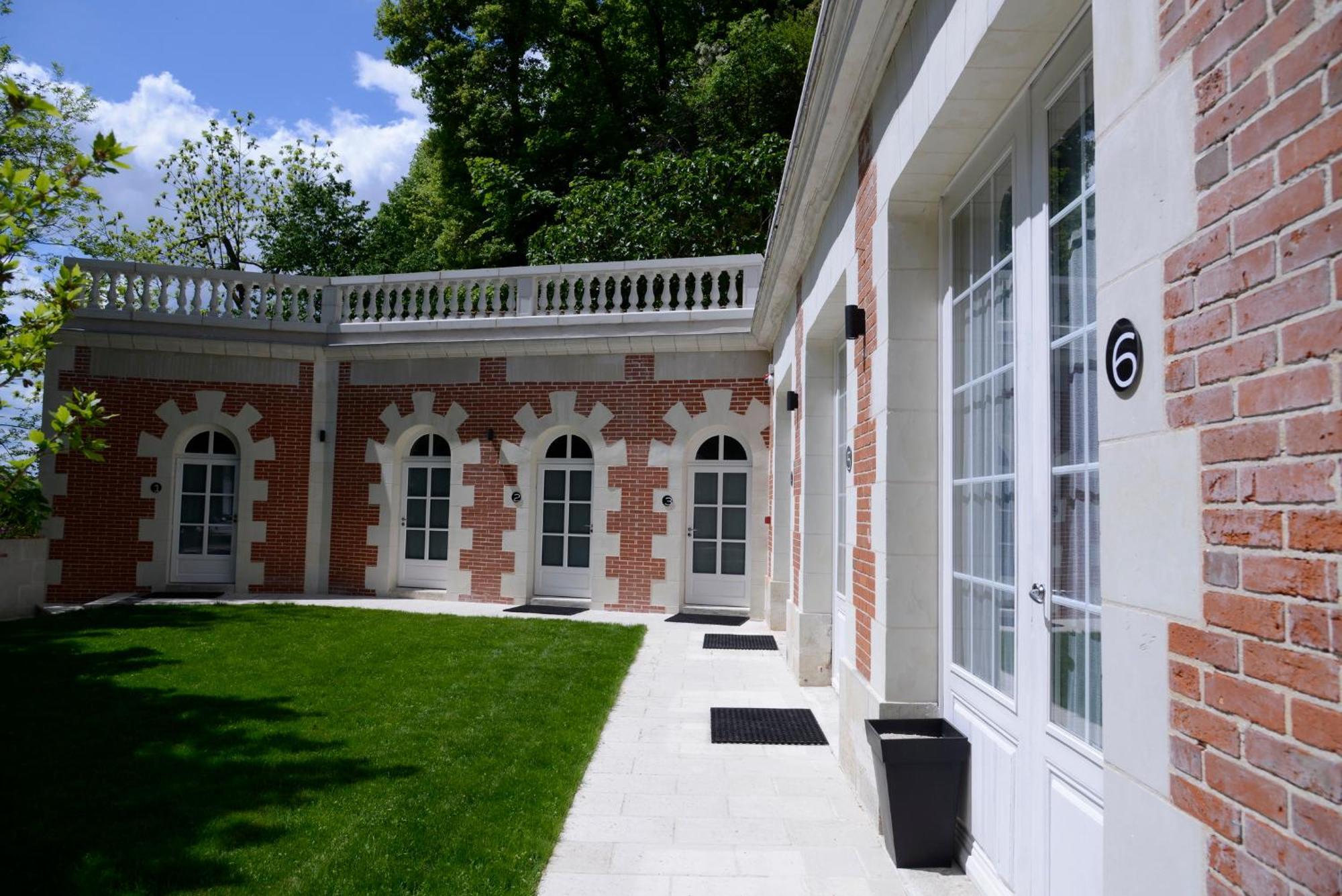 Art Hotel Rochecorbon Bagian luar foto