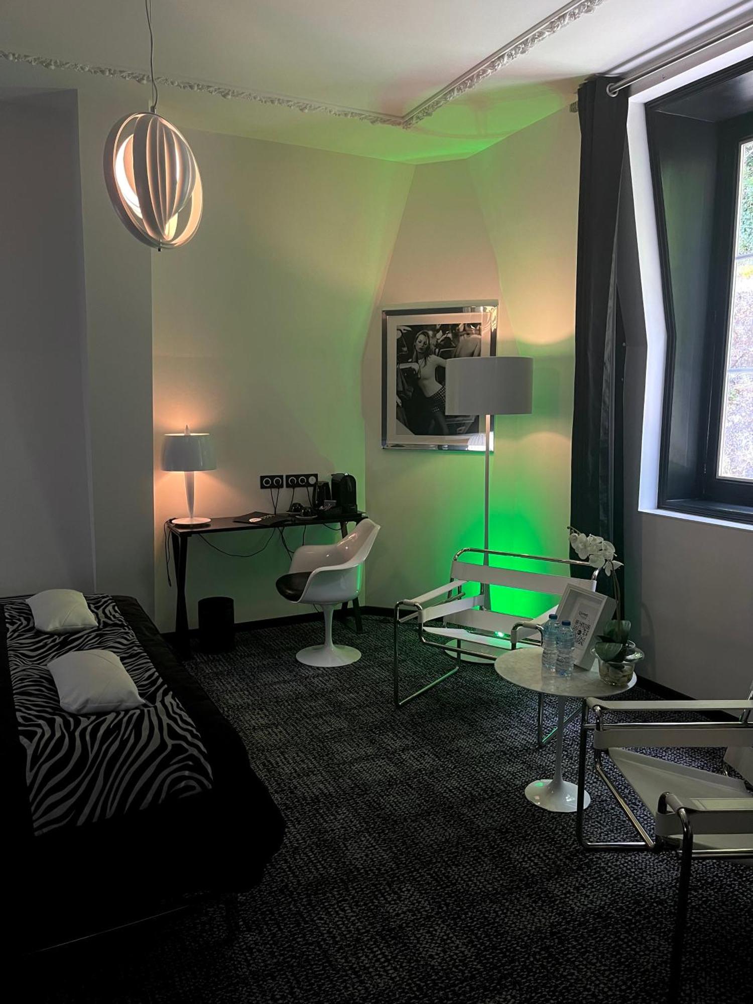 Art Hotel Rochecorbon Bagian luar foto