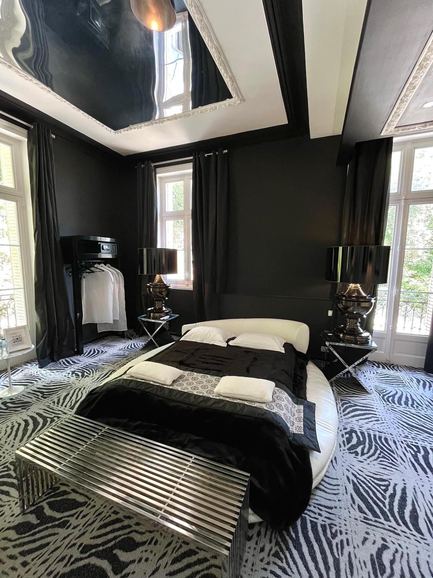 Art Hotel Rochecorbon Bagian luar foto