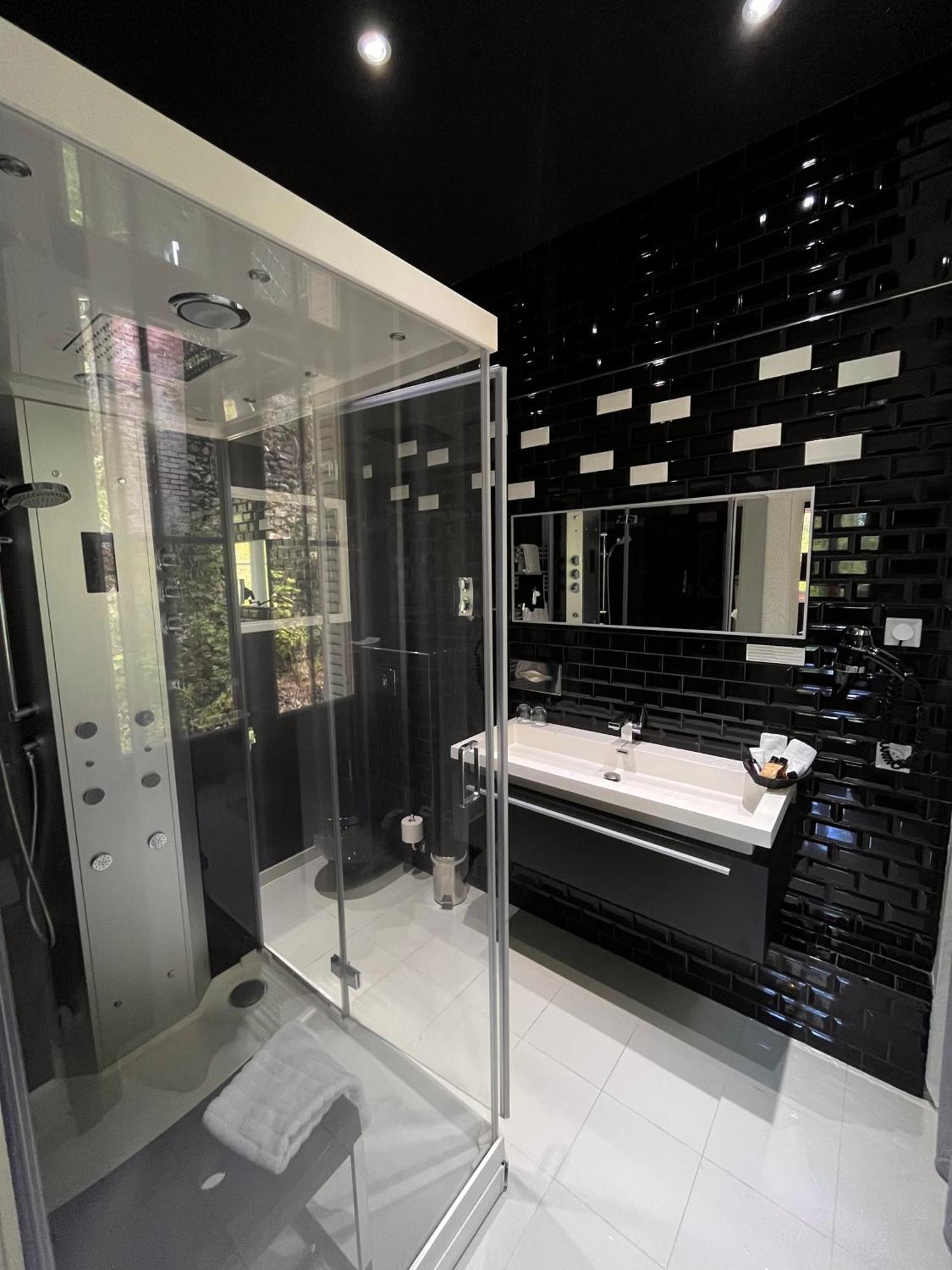 Art Hotel Rochecorbon Bagian luar foto