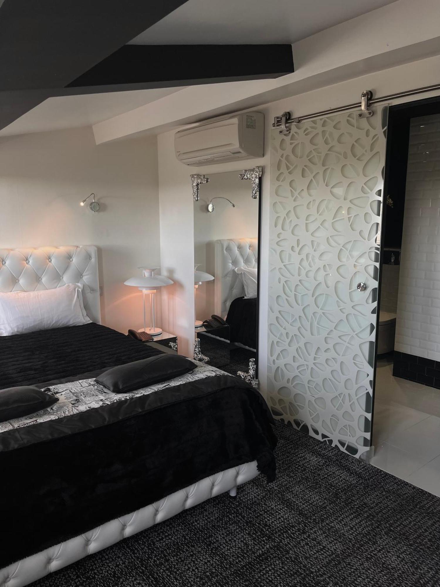 Art Hotel Rochecorbon Bagian luar foto