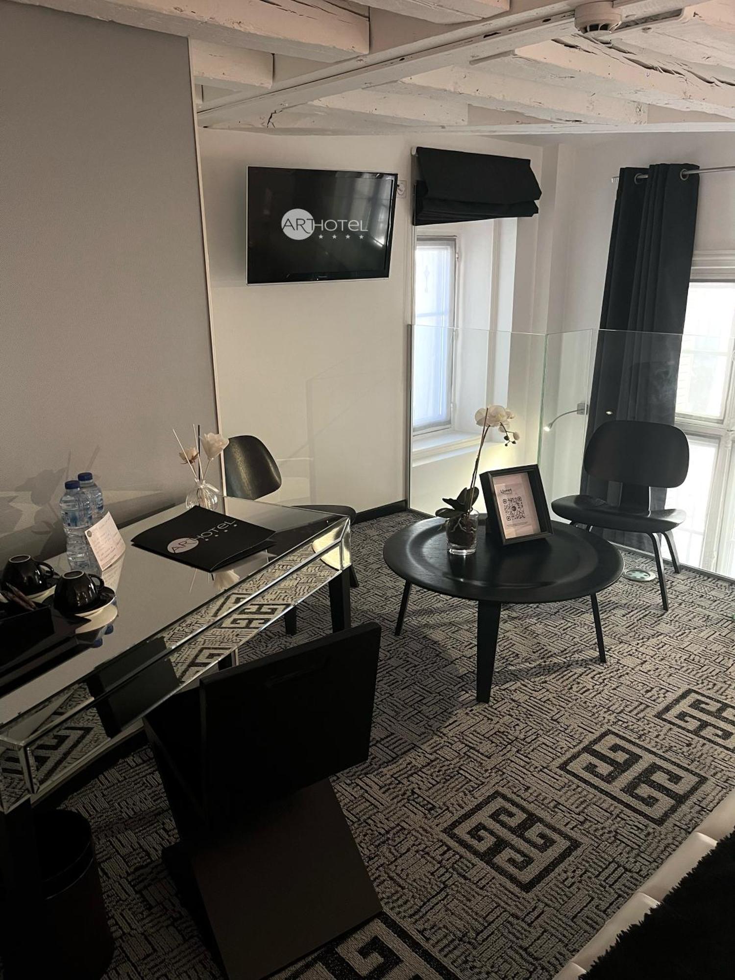 Art Hotel Rochecorbon Bagian luar foto